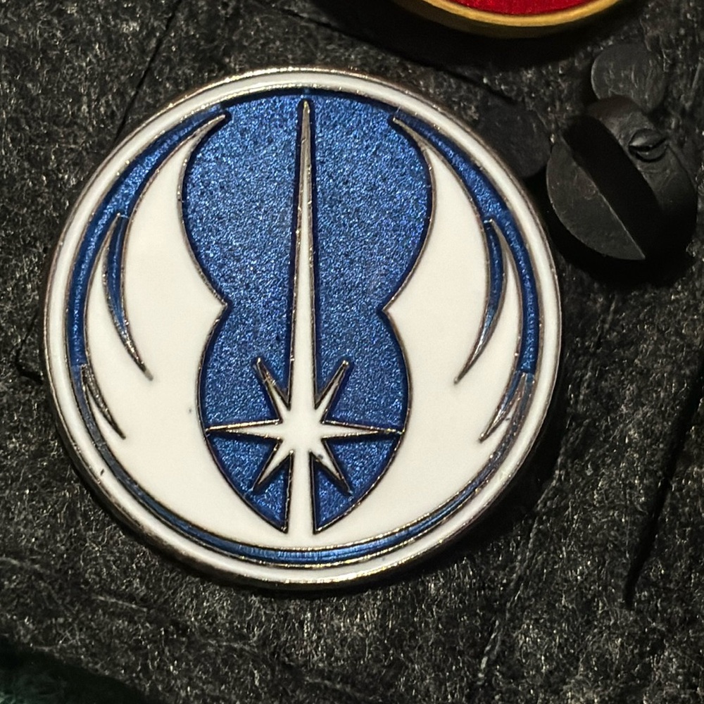 Disney Jedi pin